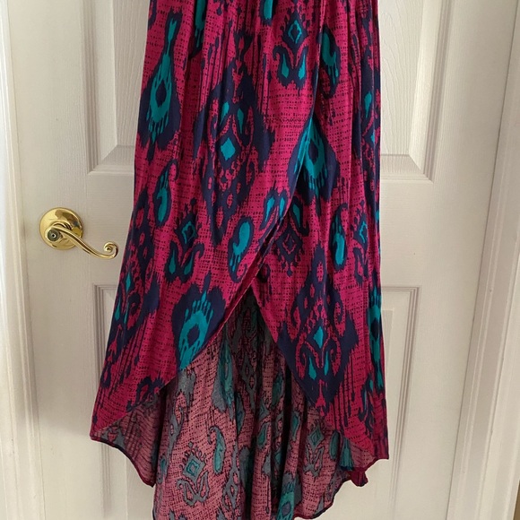 Women’s dress - Picture 3 of 5